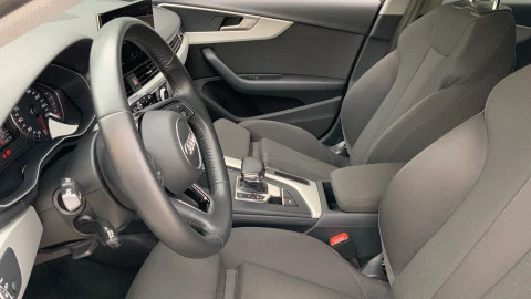 Audi A4 Avant Black line 35 TDI 120kW S tronic