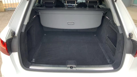 Audi A4 Avant Black line 35 TDI 120kW S tronic