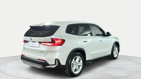 BMW iX1 xDrive30