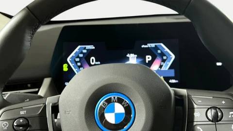 BMW iX1 xDrive30