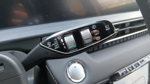 EBRO S400 1.5 DHE HEV Excellence CVT