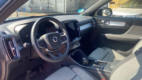 Volvo XC40 2.0 B3 G Plus Dark Auto