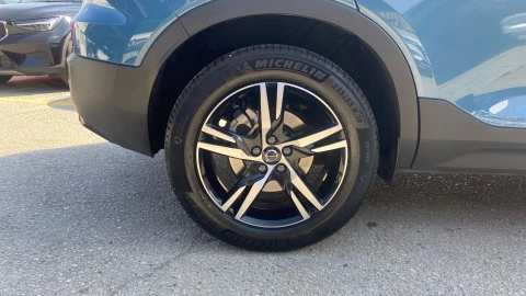 Volvo XC40 2.0 B3 G Plus Dark Auto