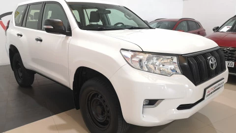 Toyota Land Cruiser 2.8 D-4D GX 7 Plazas