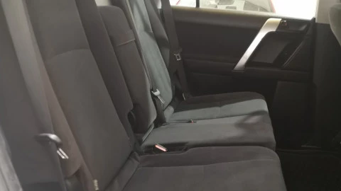 Toyota Land Cruiser 2.8 D-4D GX 7 Plazas