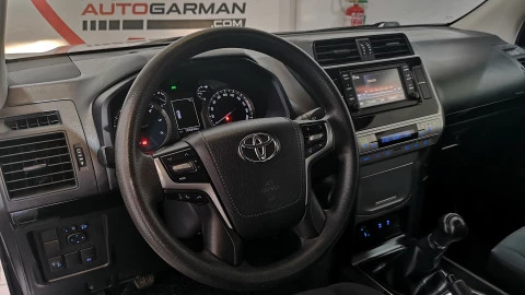 Toyota Land Cruiser 2.8 D-4D GX 7 Plazas