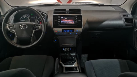 Toyota Land Cruiser 2.8 D-4D GX 7 Plazas