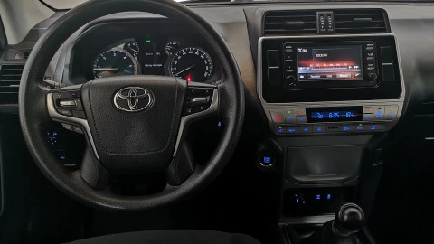 Toyota Land Cruiser 2.8 D-4D GX 7 Plazas
