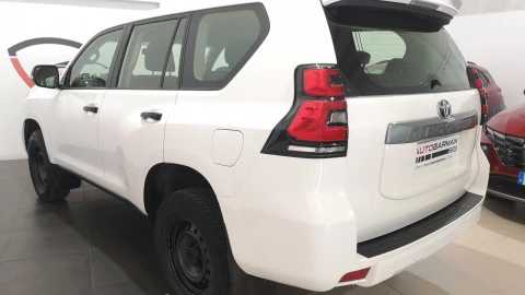 Toyota Land Cruiser 2.8 D-4D GX 7 Plazas
