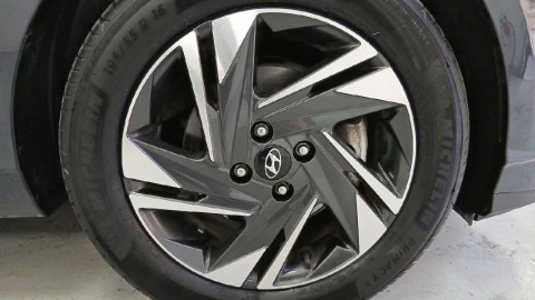 Hyundai i20 1.0 TGDI 74kW (100CV) 48V Klass