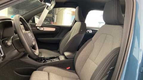 Volvo XC40 2.0 B3 G Plus Dark Auto