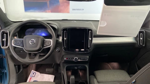 Volvo XC40 2.0 B3 G Plus Dark Auto