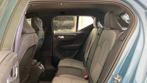 Volvo XC40 2.0 B3 G Plus Dark Auto