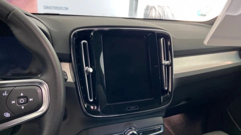 Volvo XC40 2.0 B3 G Plus Dark Auto