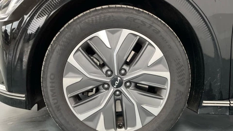 Kia EV6 Air 77,4kWh 168kW RWD (Long Range)