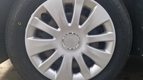 Dacia Sandero Essential SCe 49kW (65CV)