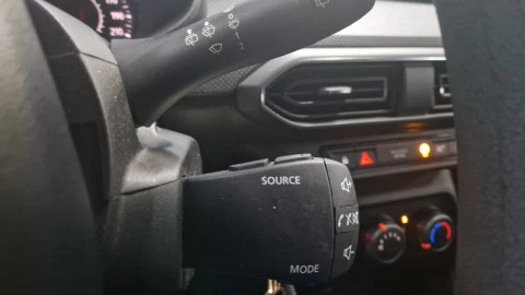 Dacia Sandero Essential SCe 49kW (65CV)