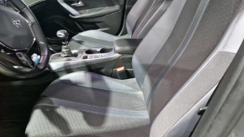 Peugeot 2008 Allure BlueHDI 100 S&S BVM6