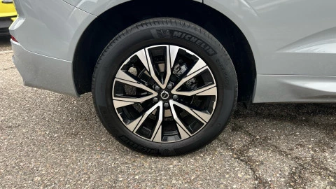 Volvo XC60 2.0 B5 G AWD Plus Dark Auto