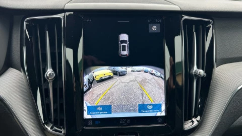 Volvo XC60 2.0 B5 G AWD Plus Dark Auto