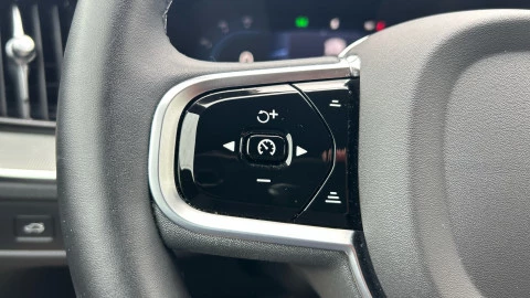 Volvo XC60 2.0 B5 G AWD Plus Dark Auto