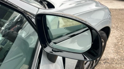 Volvo XC60 2.0 B5 G AWD Plus Dark Auto