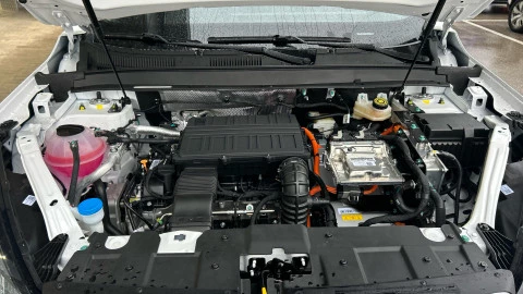 EBRO S400 1.5 DHE HEV Excellence CVT