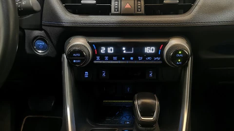 Toyota Rav4 2.5l 220H Feel!