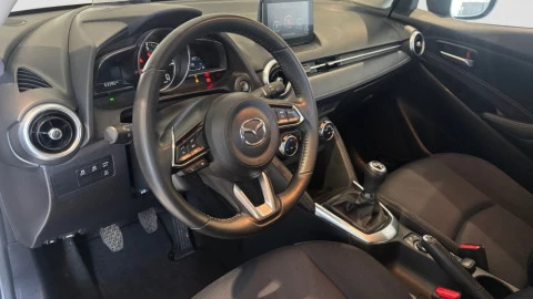 Mazda 2 Zenith
