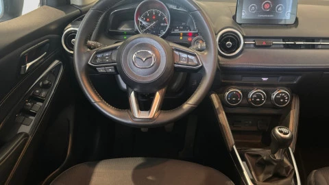 Mazda 2 Zenith