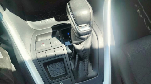 Toyota Rav4 2.5l 220H Business