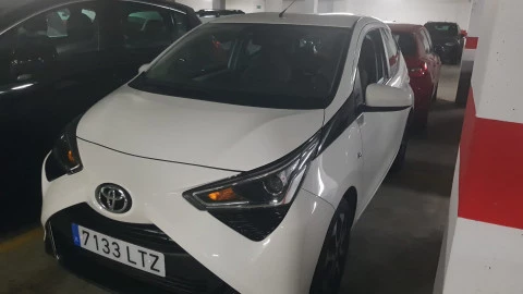 Toyota Aygo 1.0 70 x-play