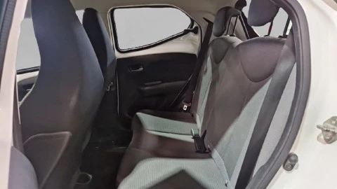 Toyota Aygo 1.0 70 x-play