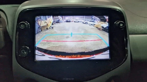 Toyota Aygo 1.0 70 x-play