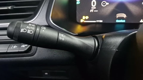 Renault Captur techno Eco-G 100cv (74 kW)