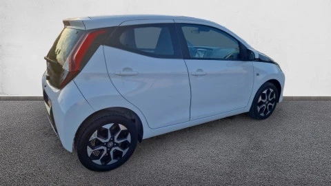 Toyota Aygo 1.0 70 x-play