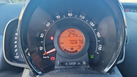 Toyota Aygo 1.0 70 x-play