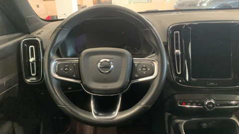 Volvo XC40 Recharge Eléctrico Plus Auto