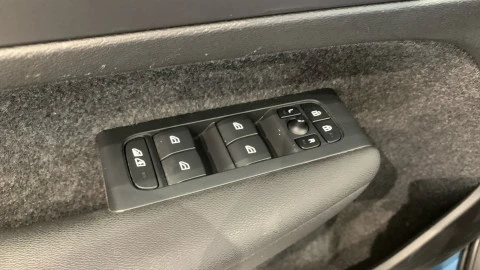 Volvo XC40 Recharge Eléctrico Plus Auto