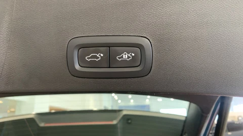 Volvo XC40 Recharge Eléctrico Plus Auto