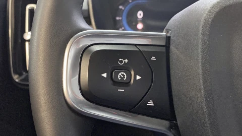 Volvo XC40 2.0 B3 G Core Auto