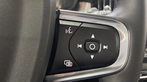 Volvo XC40 2.0 B3 G Core Auto
