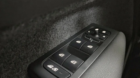 Volvo XC40 2.0 B3 G Core Auto