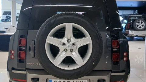 Land Rover Defender 3.0D I6 250 X-Dyn SE 110 AT 4WD MHEV