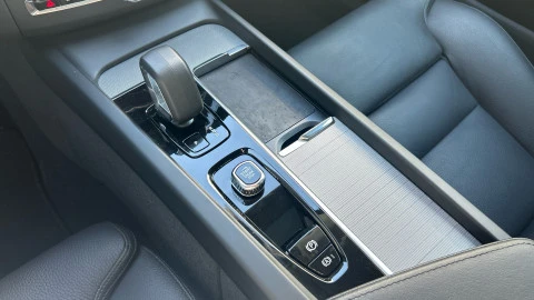 Volvo XC60 2.0 T6 AWD Recharge Plus Dark Auto