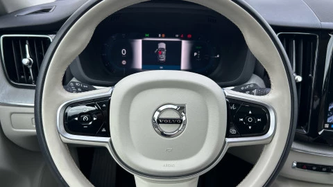 Volvo XC60 2.0 T6 AWD Recharge Plus Bright Auto