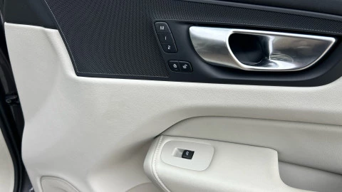 Volvo XC60 2.0 T6 AWD Recharge Plus Bright Auto