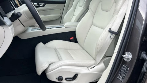 Volvo XC60 2.0 T6 AWD Recharge Plus Bright Auto