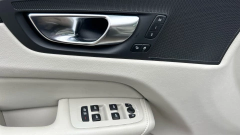 Volvo XC60 2.0 T6 AWD Recharge Plus Bright Auto