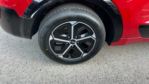 Kia Niro 1.6 GDi HEV 95kW (129CV) Drive